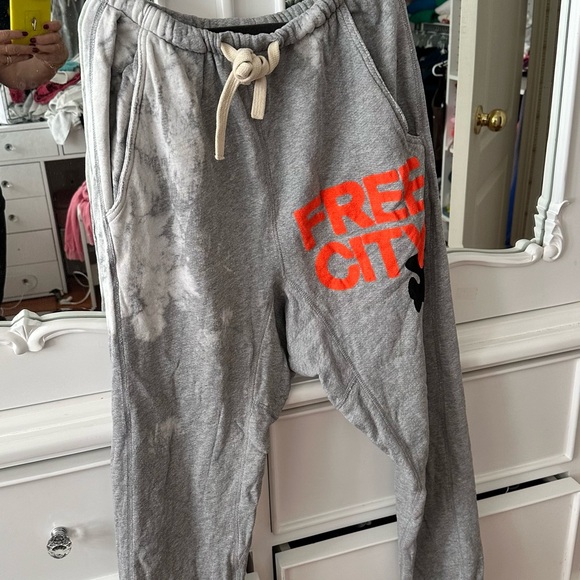 Freecity Heather Grey BleachOut Large Logo Sweatpants with Pockets - Picture 6 of 10